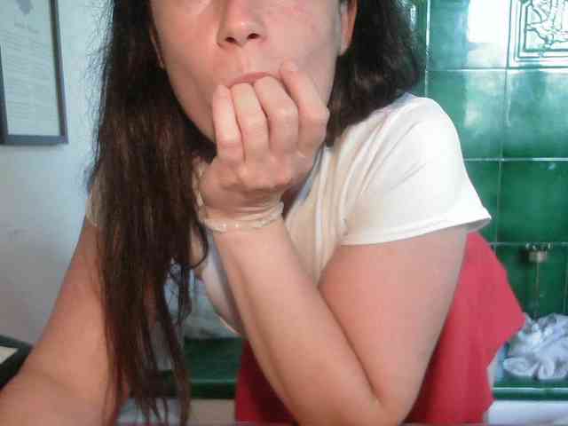 AmanelWhite webcam