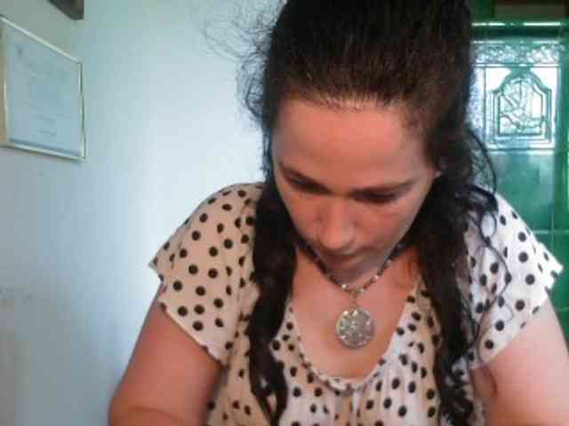 AmanelWhite webcam