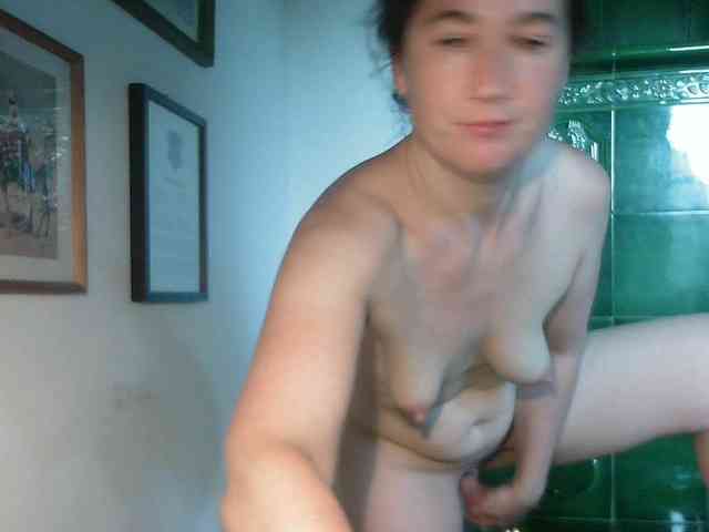 AmanelWhite webcam