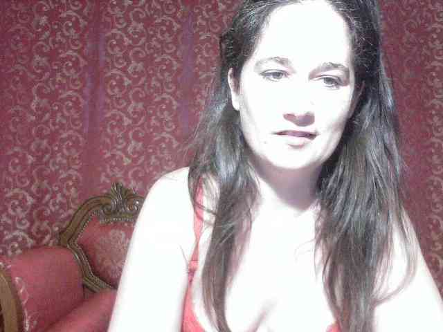AmanelWhite webcam