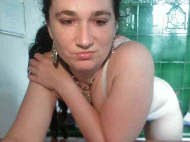 AmanelWhite webcam