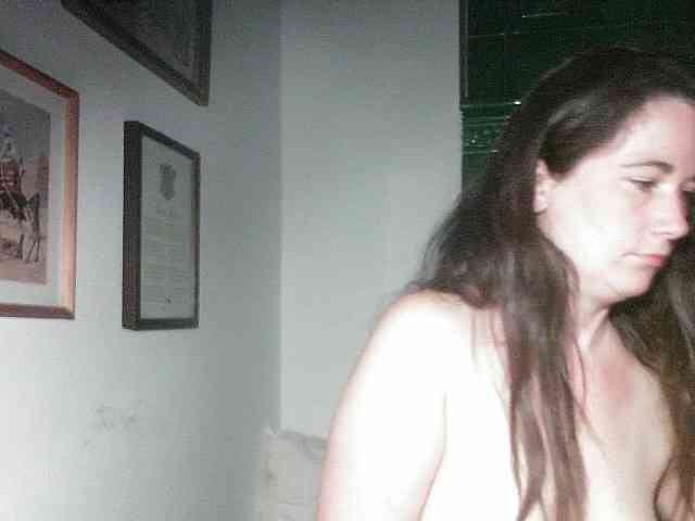 AmanelWhite webcam