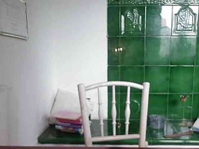 AmanelWhite