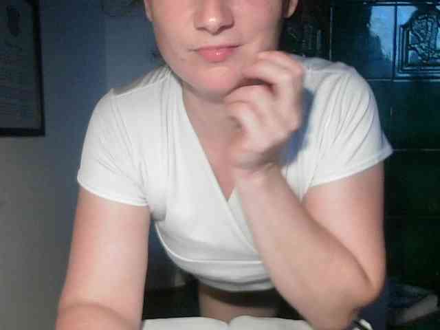 AmanelWhite webcam