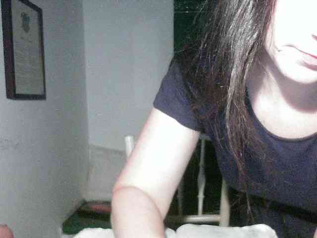 AmanelWhite webcam