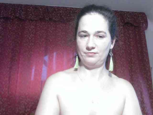 AmanelWhite webcam