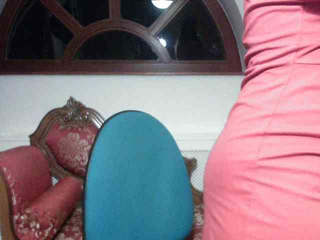 AmanelWhite webcam
