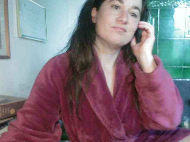 AmanelWhite webcam