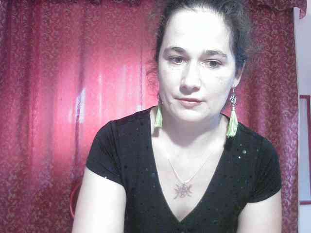 AmanelWhite webcam