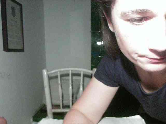 AmanelWhite webcam