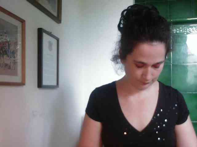 AmanelWhite webcam