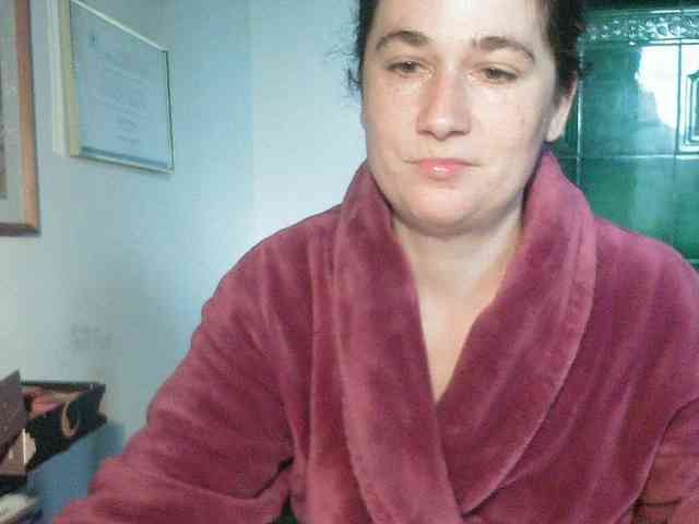AmanelWhite webcam