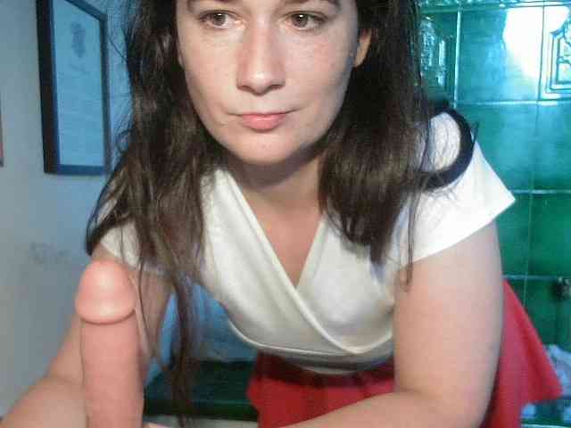 AmanelWhite webcam
