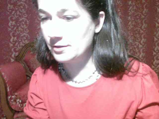 AmanelWhite webcam