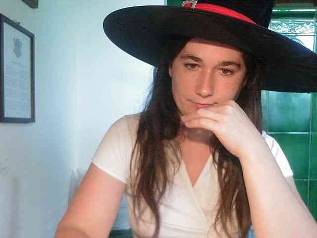 AmanelWhite webcam