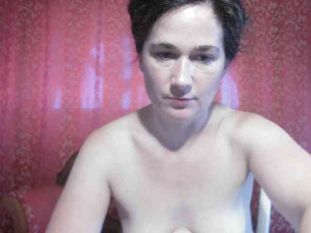AmanelWhite webcam