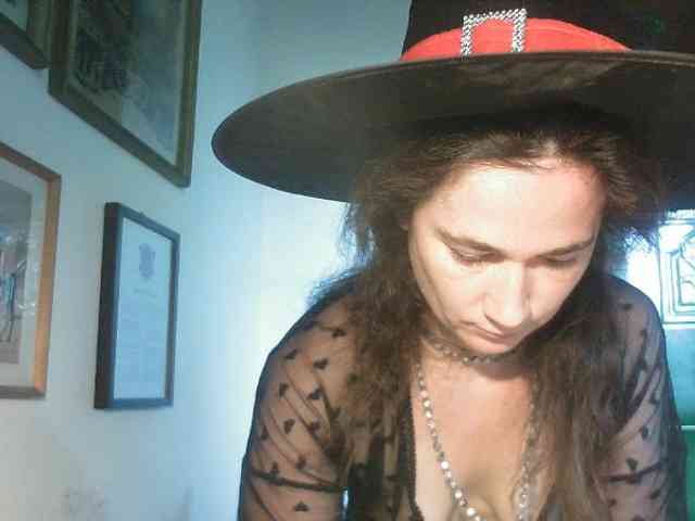 AmanelWhite webcam