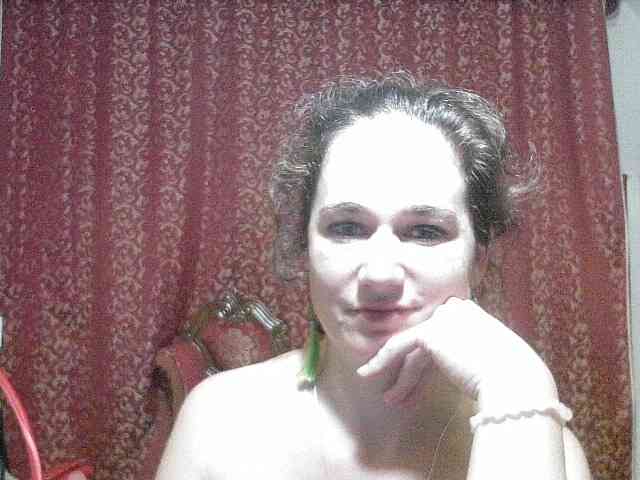 AmanelWhite webcam
