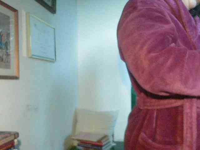 AmanelWhite webcam