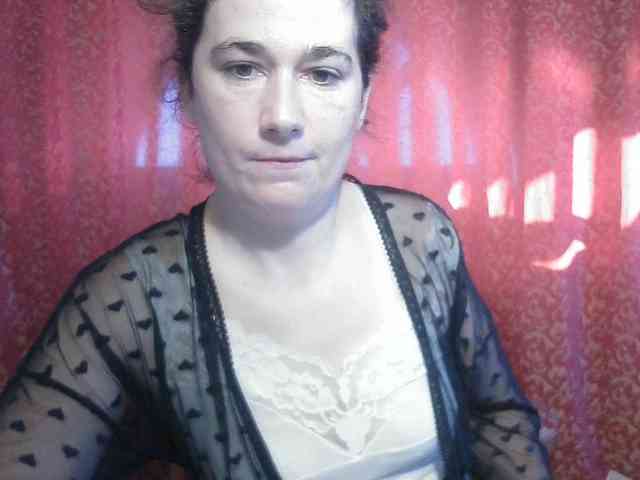 AmanelWhite webcam
