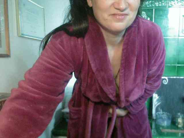 AmanelWhite webcam
