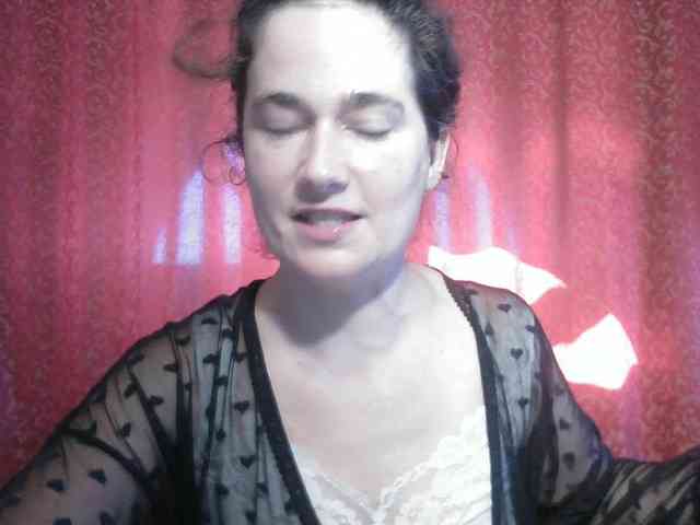 AmanelWhite webcam