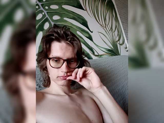  Liryc1 chat room