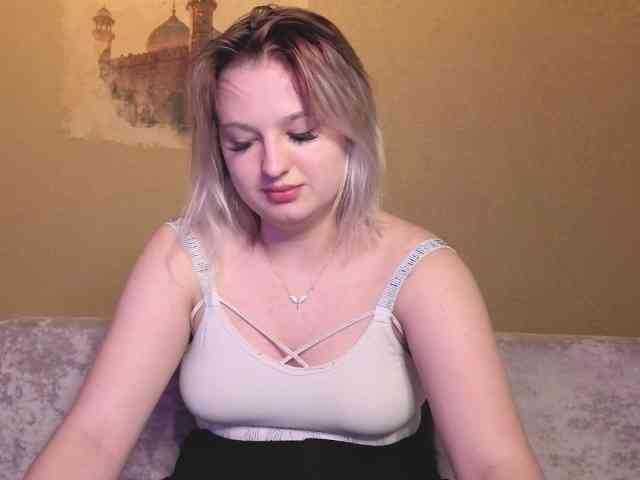 GraseNeon Live Webcam on BongaCams