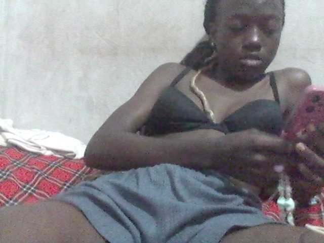 Amelia254-1 live cam on BongaCams
