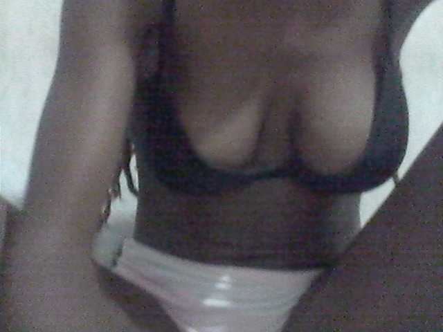 Amelia254-1 live cam on BongaCams