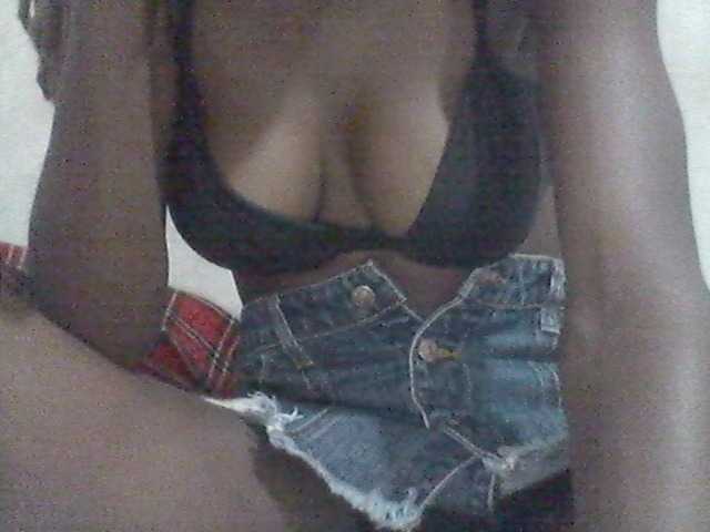 Amelia254-1 live cam on BongaCams