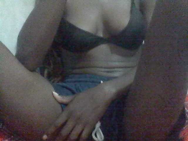 Amelia254-1 live cam on BongaCams