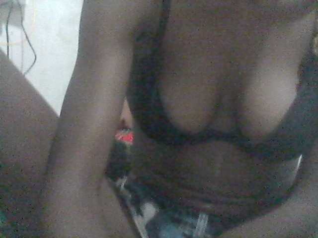 Amelia254-1 live cam on BongaCams