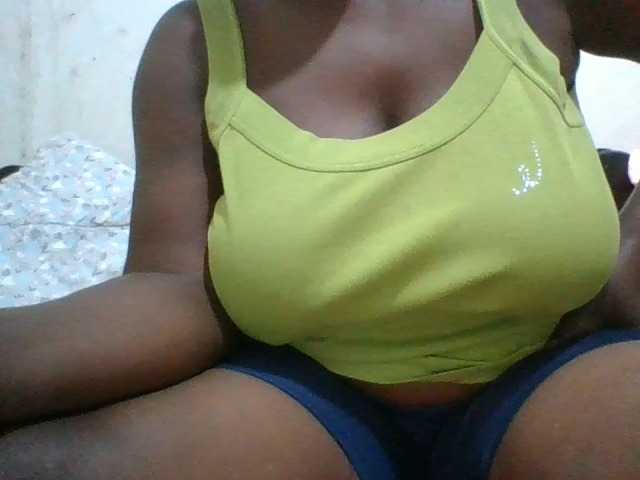 Amelia254-1 live cam on BongaCams