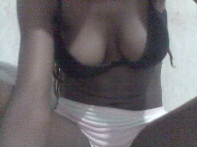 Amelia254-1 live cam on BongaCams