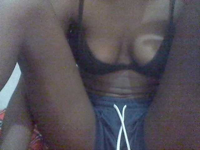 Amelia254-1 live cam on BongaCams