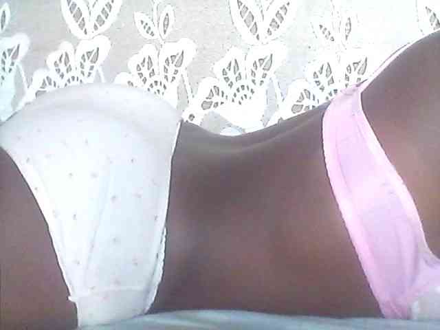 Amelia254-1 Live Webcam on BongaCams