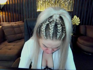 AnnaSnow Porn Show