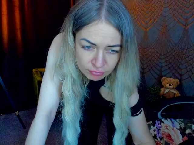 AnnaSnow live cam on BongaCams