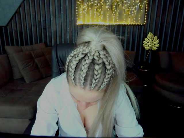 AnnaSnow's BongaCams show and profile