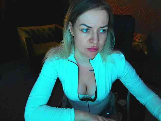 AnnaSnow webcam