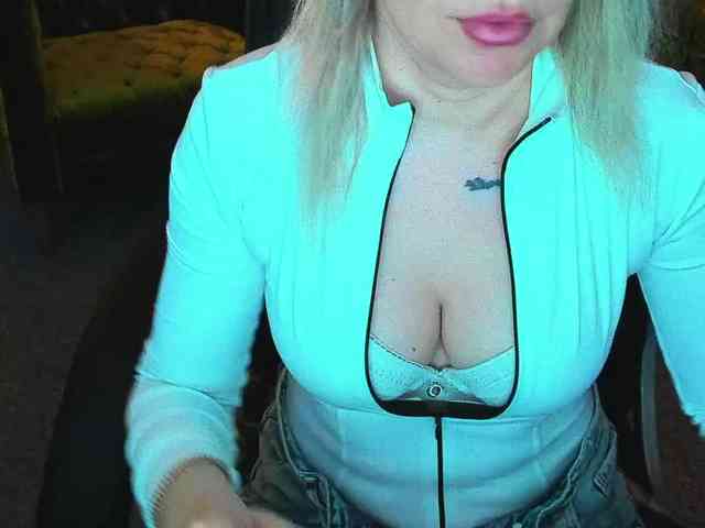 AnnaSnow webcam