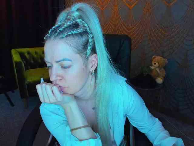 AnnaSnow Live Webcam on BongaCams