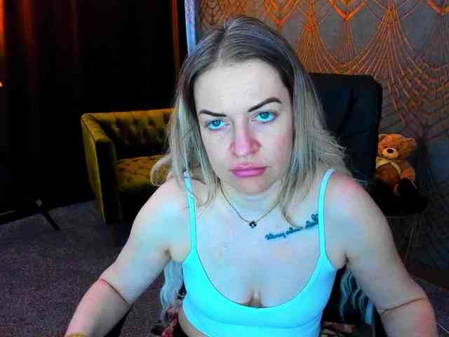 AnnaSnow webcam