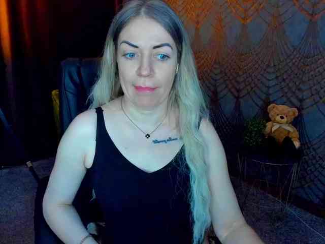 AnnaSnow webcam