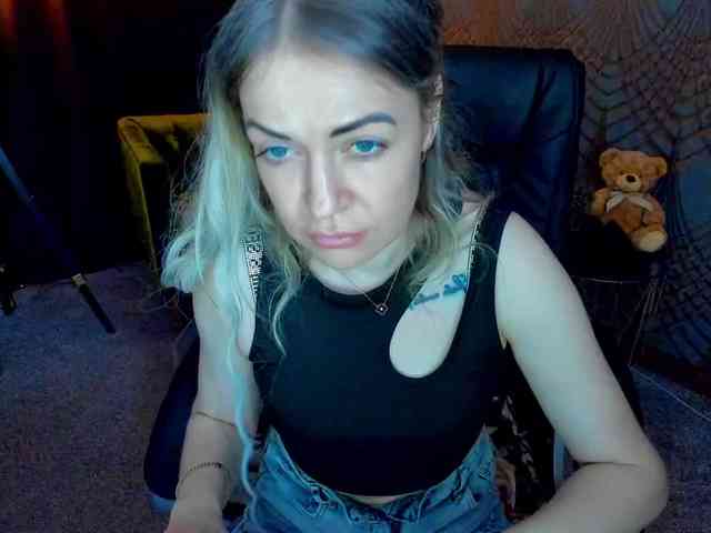 AnnaSnow webcam