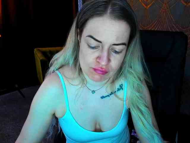 AnnaSnow webcam