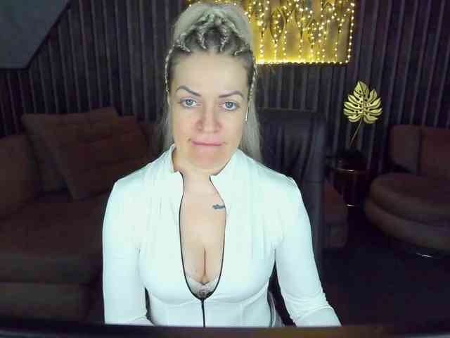 AnnaSnow webcam
