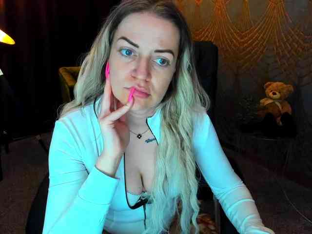 AnnaSnow AnnaSnow