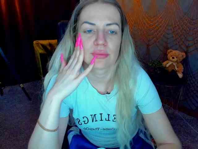 AnnaSnow webcam